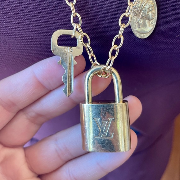 Beautiful Louis Vuitton Lock and Key Charm Necklace - Picture 3 of 6